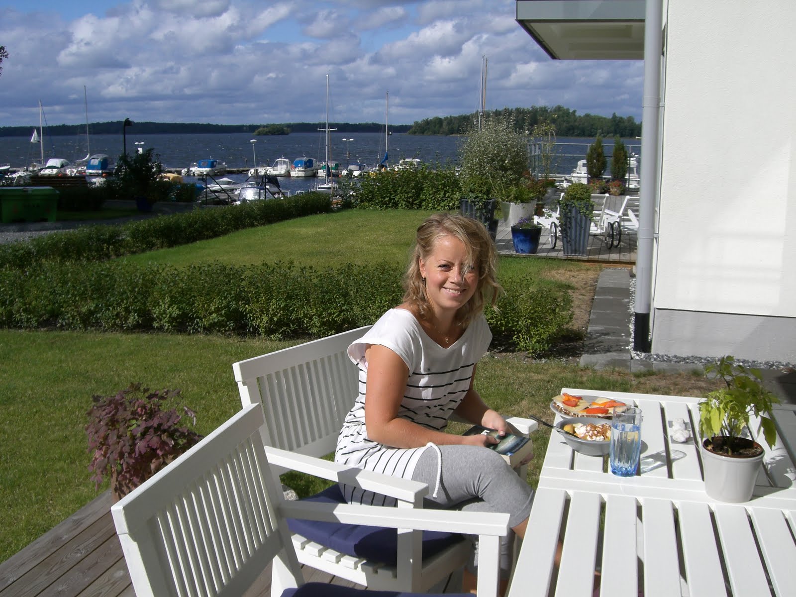 [madonna+och+utemöbler+027.jpg]