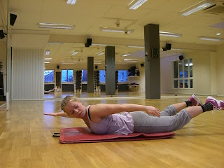 Rygg%C3%B6vning+med+arm+2 - Effektiva övningar för ländrygg och bål