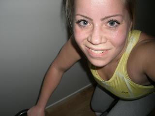 Karin%2Bspinningcykling%2B1 - Spinningcykling i mörker och bootyträning i ljus