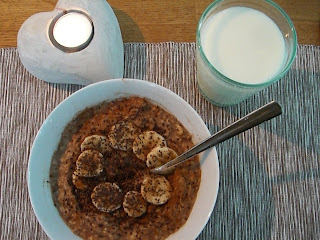 Havregrynsgr%25C3%25B6t%2Bmed%2Bchoklad%2Bproteinpulver%2Bbanan%2Bpsylliumfr%25C3%25B6n%2Boch%2Bmj%25C3%25B6lk%2Bi%2Bglas%2B1 - Bra laddning inför en jobbigt besök