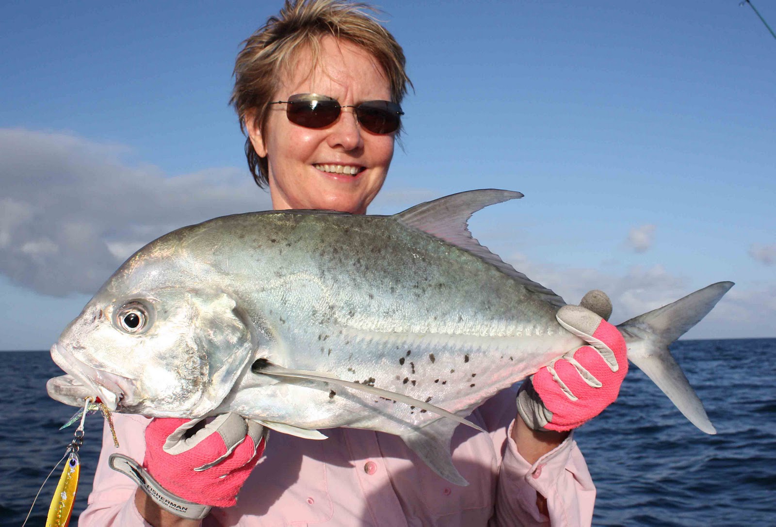 JONES'S TACKLE Hervey Bay Fishing Trip