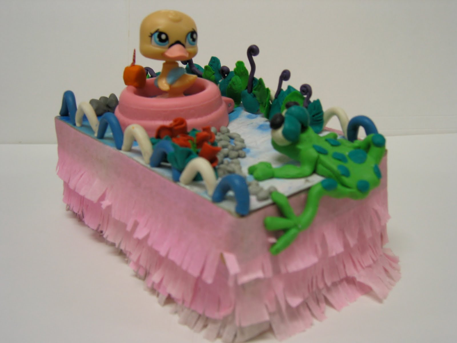 lyra art club - philippines chapter: More Littlest Pet Shop mini float pics