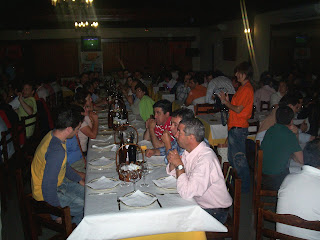 Uma panorâmica dos participantes do jantar