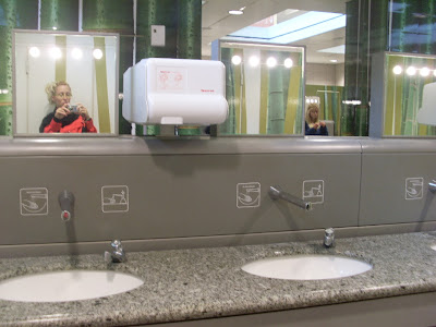 airport bathroom design