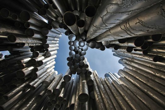 [sibelius-monument.jpg]