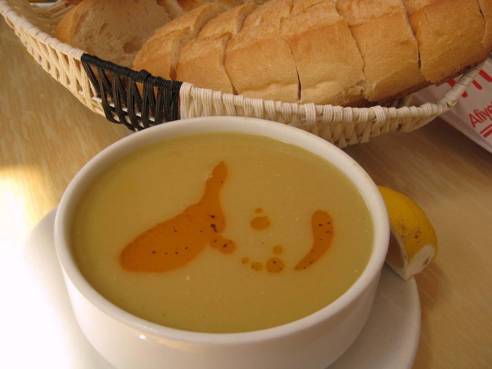 what do vegans eat? mercimek corbasi (turkish lentil soup)