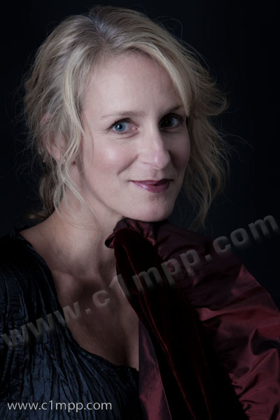 [0122_ChristineReardon_091019-702916.jpg]