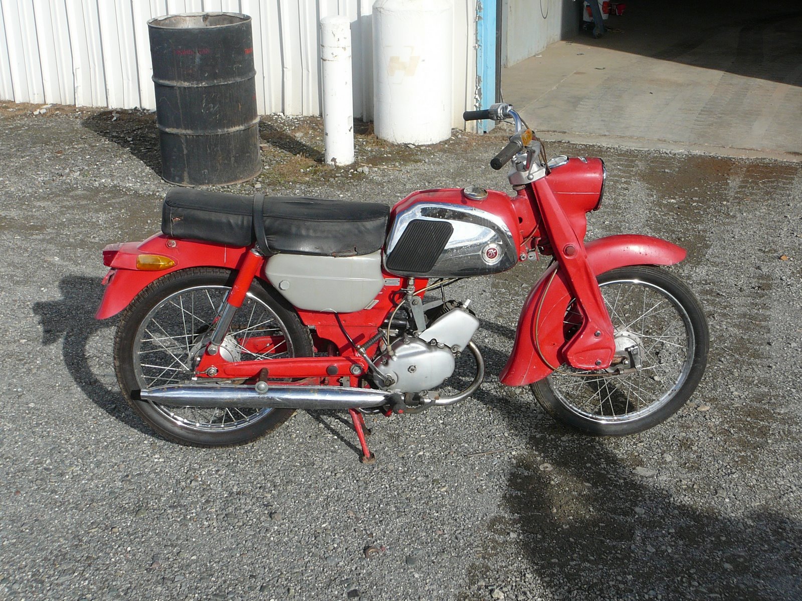 [P1010439.JPG]