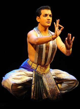 [LAT_SRIKANTH_DANCE_21911g.jpg]