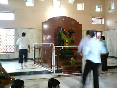 Idol of Dakshinmukhi Hanuman Mandir - Shirdi