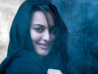 Sonakshi Sinha Wallpapers in sari