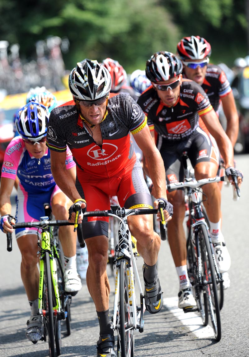 Paul Michael Owens' Thoughts: Lance Armstrong Muscles Stage 16 in the ...