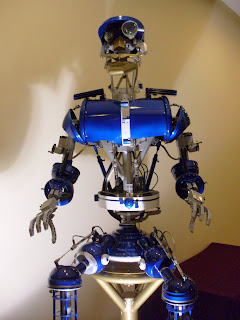 Robot creado en el CAETI