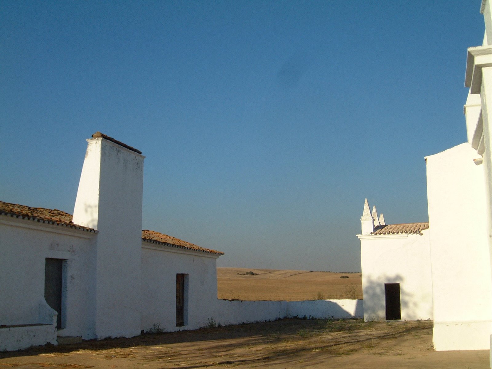 [Casa+dos+Romeiros,+Represa.JPG]
