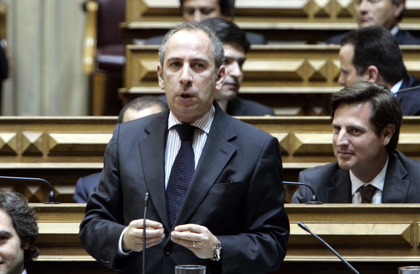 [1002-Telmo+Correia.jpg]