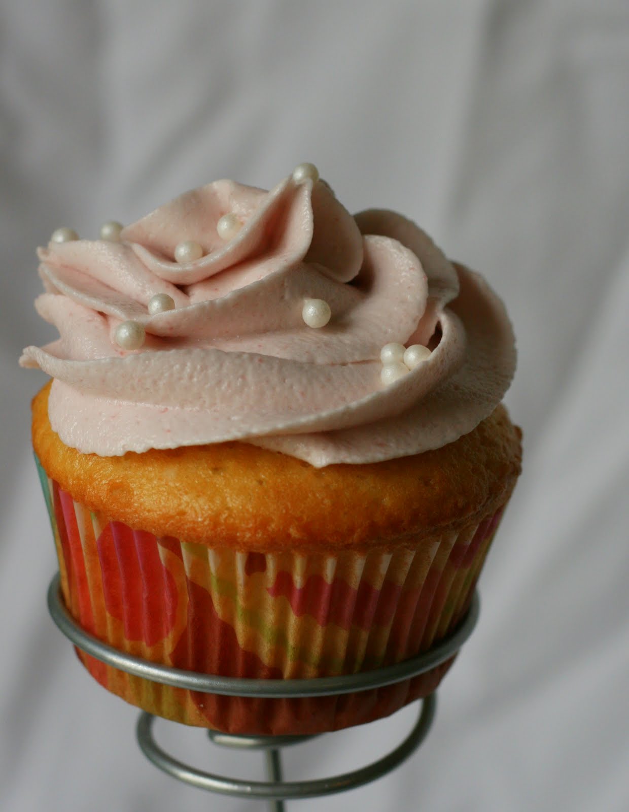 Sarah's Stylish Cupcakes French Vanilla Cupcakes with Raspberry Almond