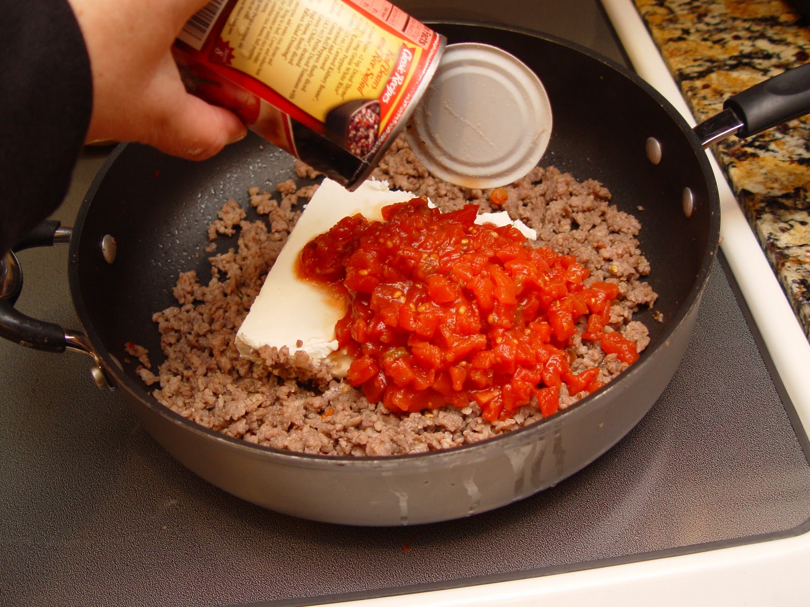 Creamy Sausage and Tomato Dip – Jamie Cooks It Up