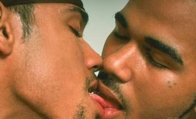 Gay Blacks Kissing 88
