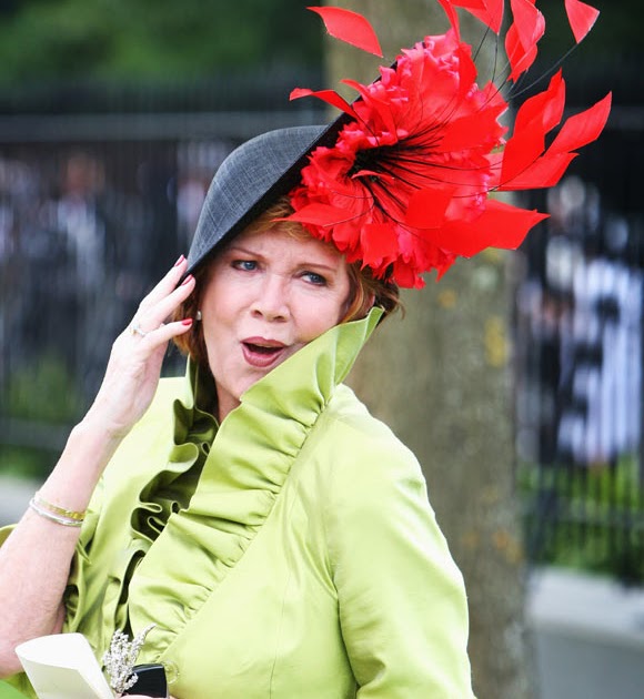 Шляпа мем. Стих про шляпу. Шляпки в стиле бохо. Красивые дамы в шляпках. Дайте шляпу не дам шляпу.