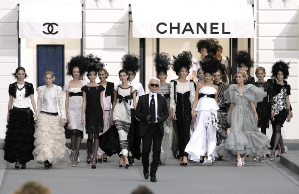 Paris Fashion Week -- Chanel Spring / Summer 2010 - Los Angeles Times