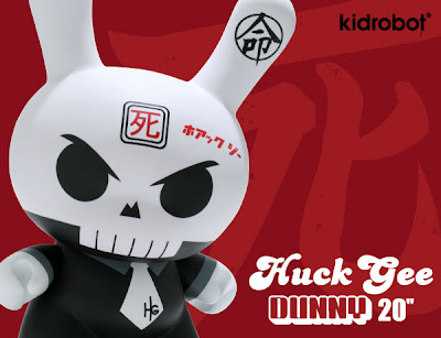 Kidrobot - Skullhead 20 Inch Dunny by Huck Gee