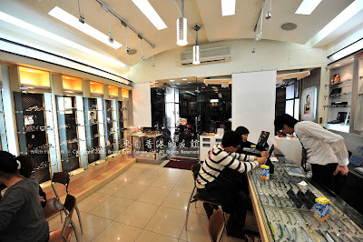 小巨蛋門市.丹麥LINDBERG在台最大店中店-光明分子.眼鏡