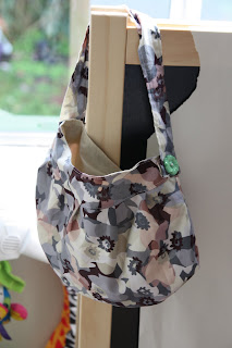 Solsisters Studio Artisan Handmade Purses: Free buttercup bag pattern