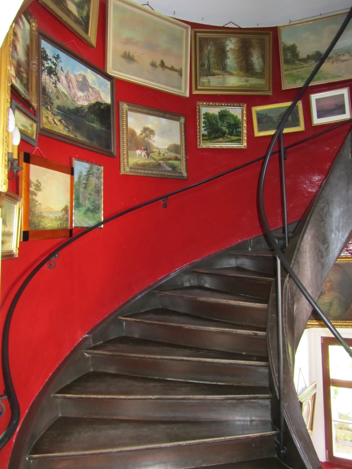 Art House Design Art displays