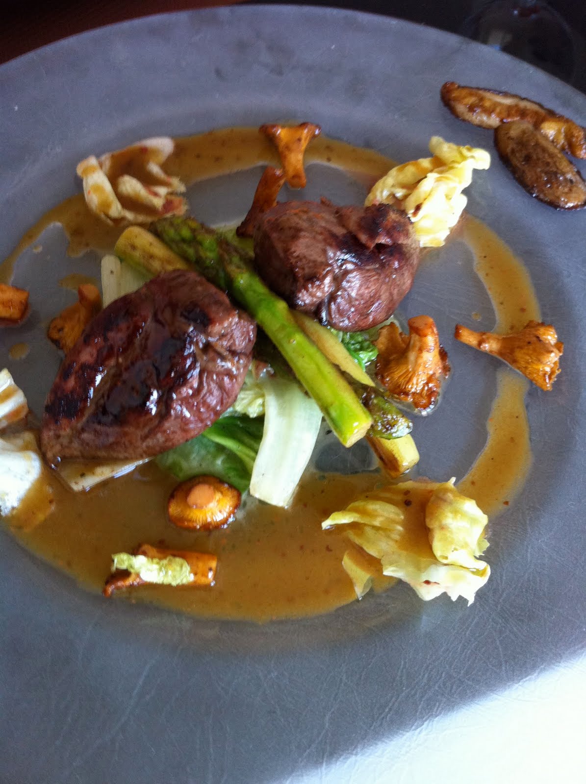 Tapshie, ma passion pour les bonnes choses Recette Filets de pigeon rôti, laitue farci et ses