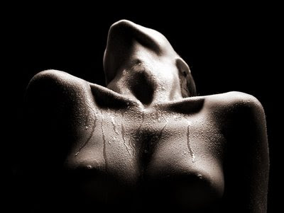 Gotas de Sudor (Poema Sensual apto - fragmento) Gotas de Sudor (Poema Sensual apto - fragmento)