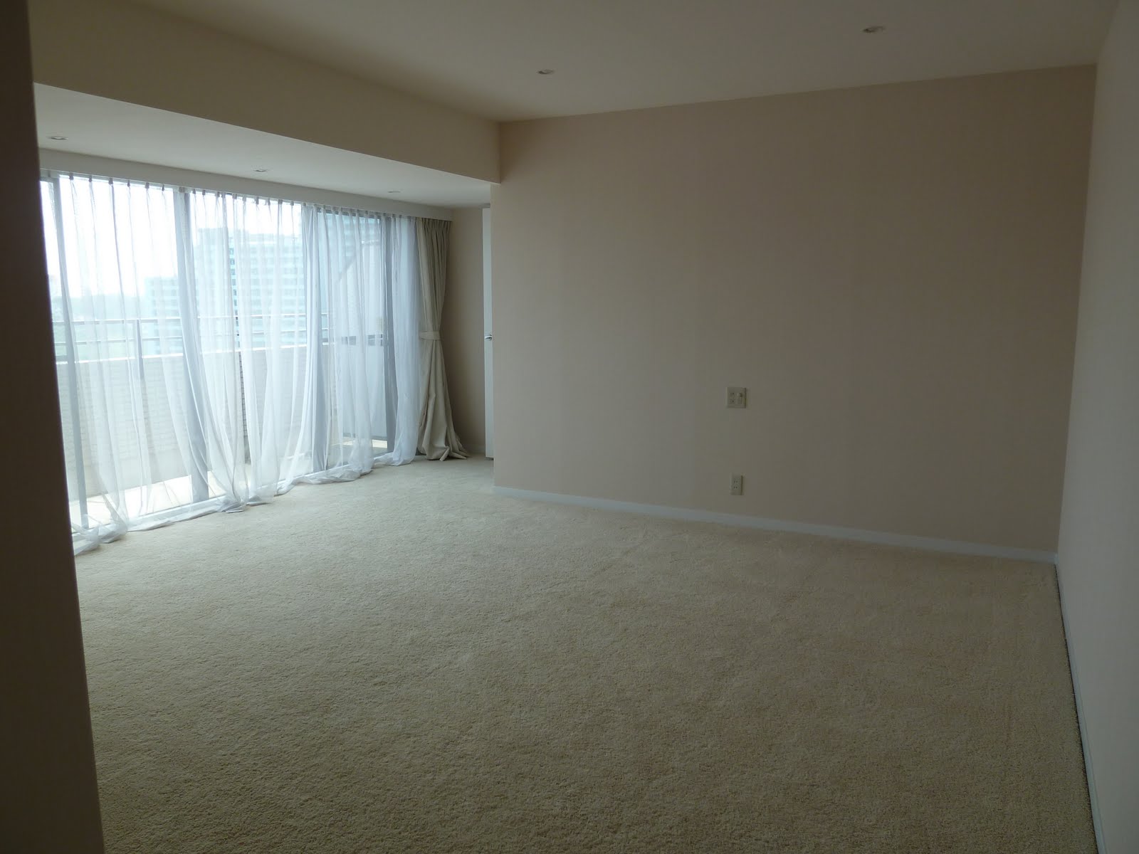 Lost in Japan... Our new homeLeyton HouseYokohama..