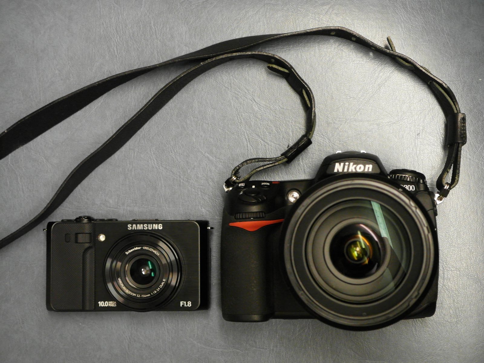 i♥Samsung: Comparing the size of Ex1