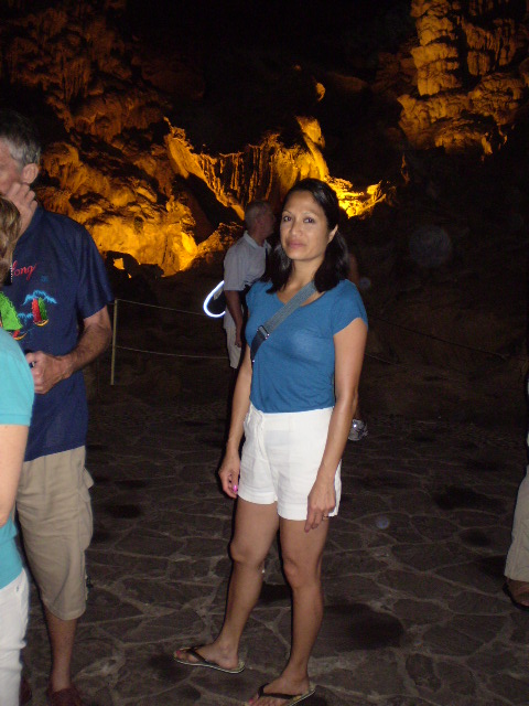 [cave_entering2.JPG]