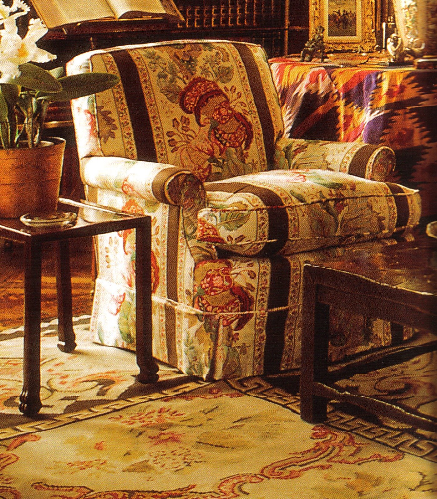 [portugaisehadchair.jpeg]