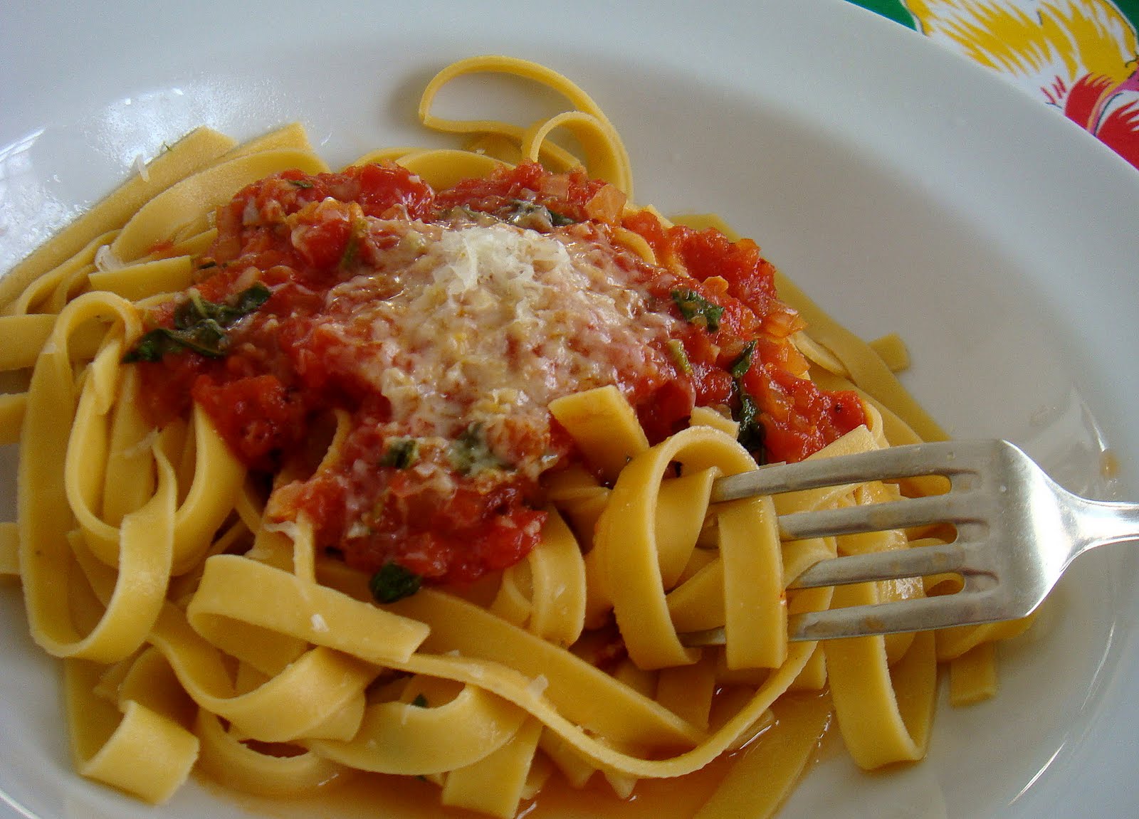 Softs e Receitas: macarrão com molho de tomate