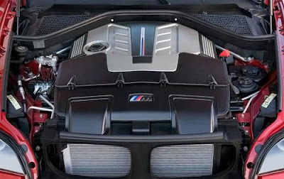 2010 BMW X6 M, Luxury car