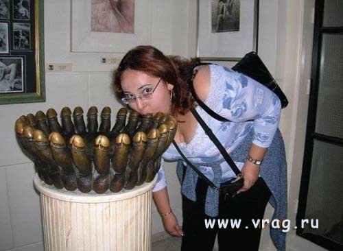 artificial_penis_suck.jpg