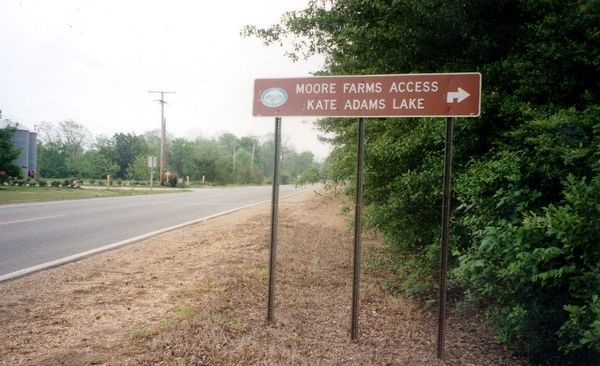 [moore_access_sign_80.jpg]