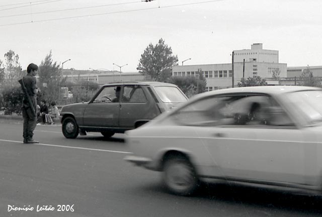 [11Março1975a.jpg]