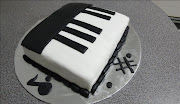 Nadia's Piano cake