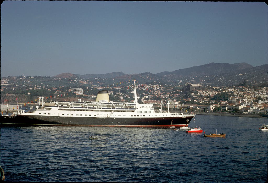 [FUNCHAL+no+Funchal.jpg]