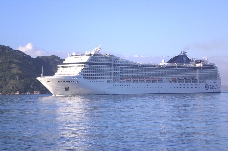 [MSC+MUSICA+21-11-2008+Santos.bmp]