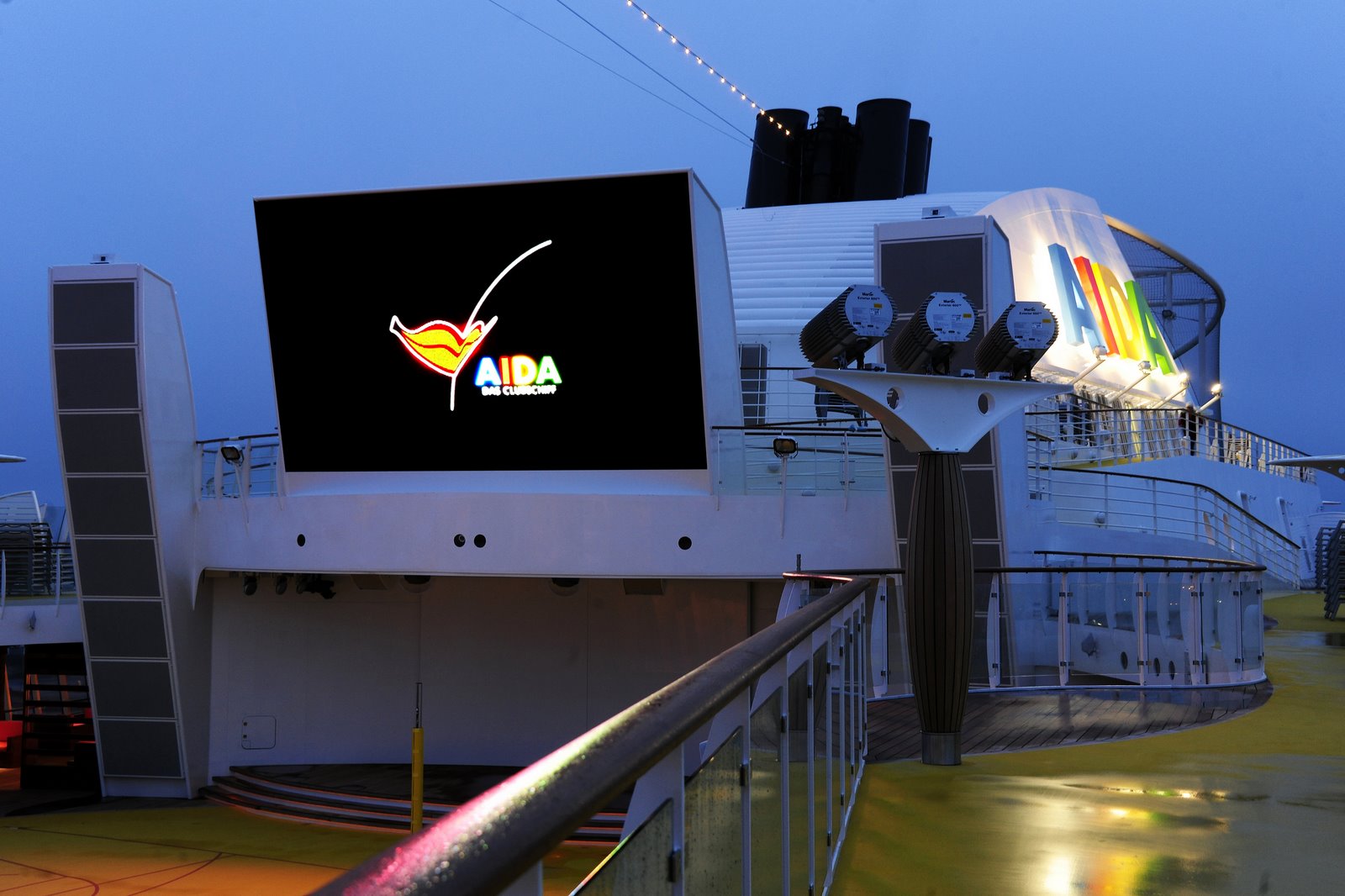 [AIDAluna+LED-display+2097.jpg]