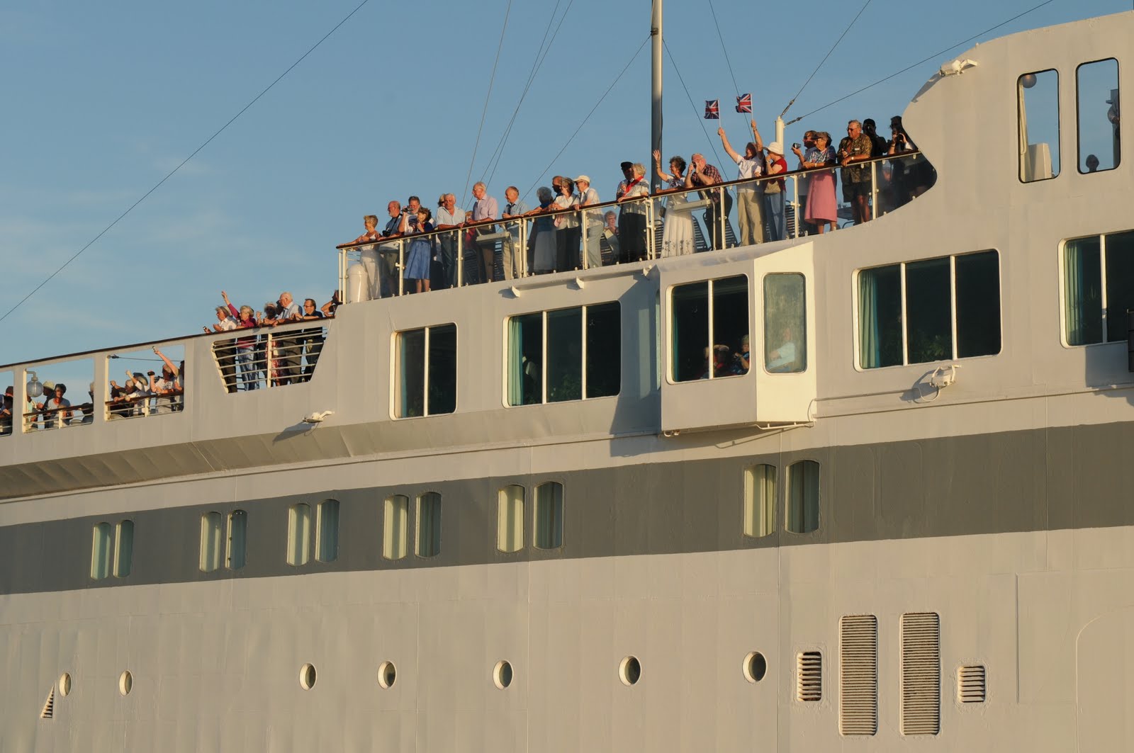 [BLACK+PRINCE+2009-10-13+Final+departure+Lisbon+(58).JPG]