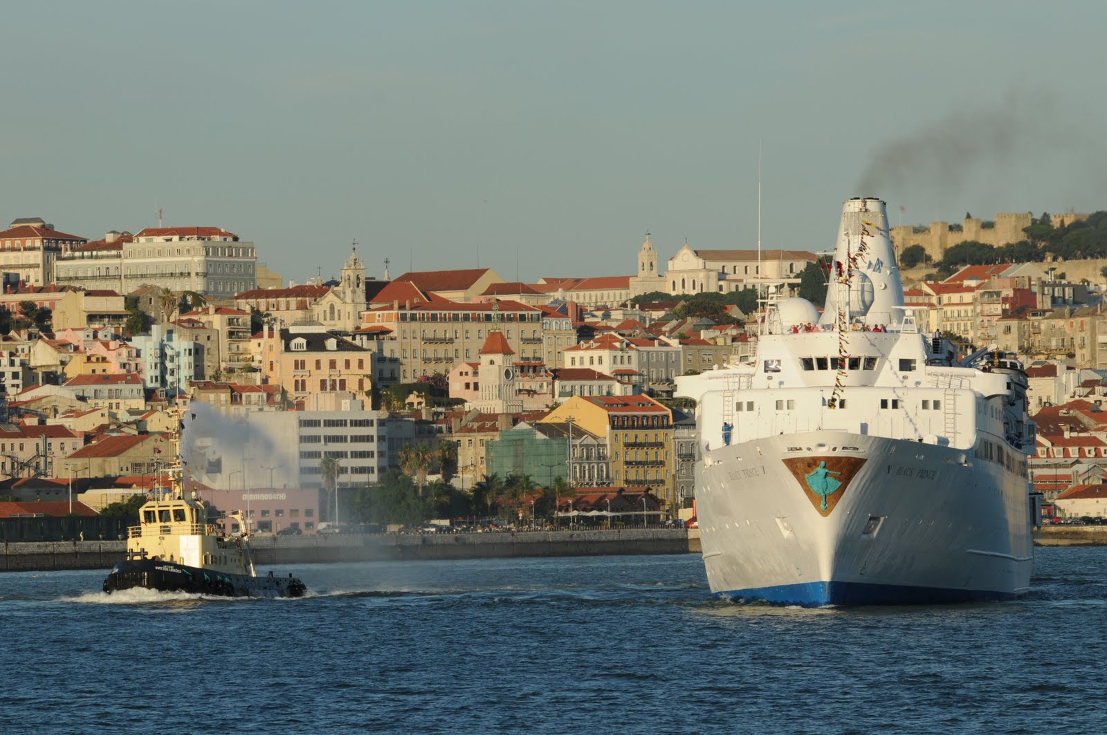 [BLACK+PRINCE+2009-10-13+Final+departure+Lisbon+(154).JPG]