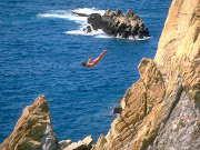 . este Acapulco tradicional hay un sinfín de atractivos y sitios de . cliff diver acapulco mexico