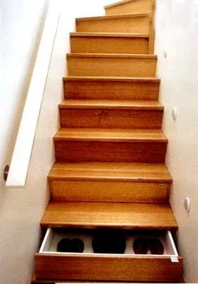 escadas de madeira fotos