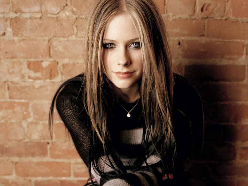 Avril Lavigne Fashion - Fashion Trends