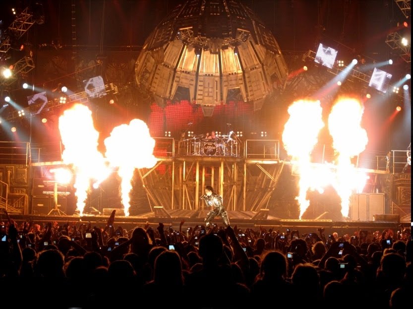 tokiohoteldetodounpoco Contenido de DVD Humanoid City live de Tokio hotel