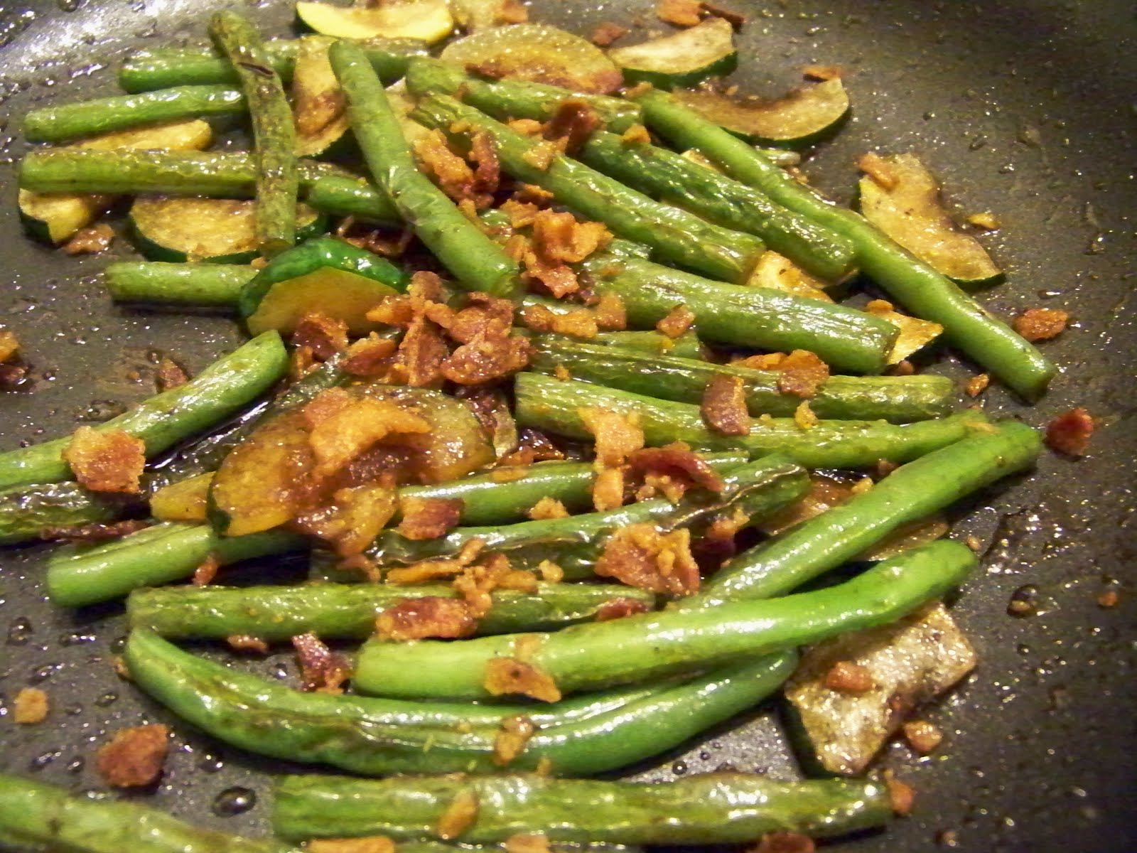Shosh's yummy food... Sauteed Green Beans and Zucchini